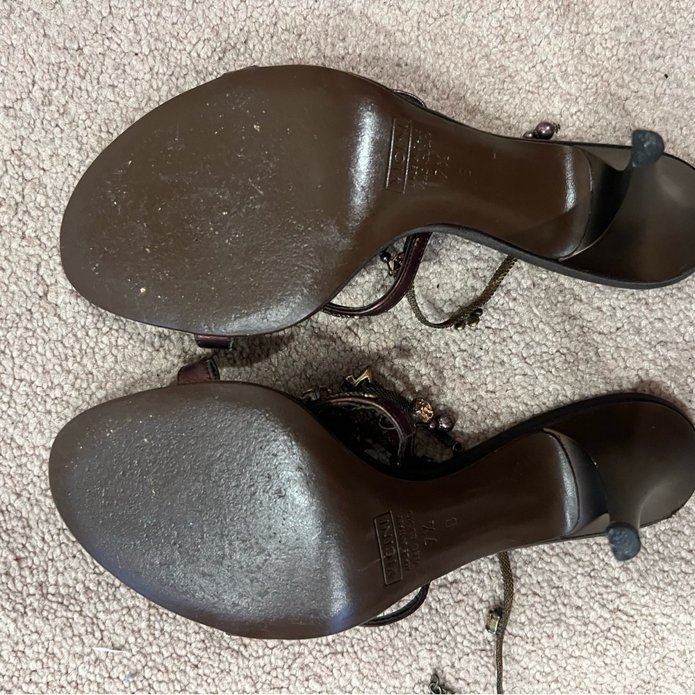 Elegant Embellished Sandals - Picture 3 of 3